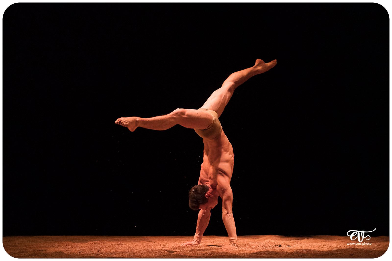 MY LAND (RECIRQUEL COMPANY)